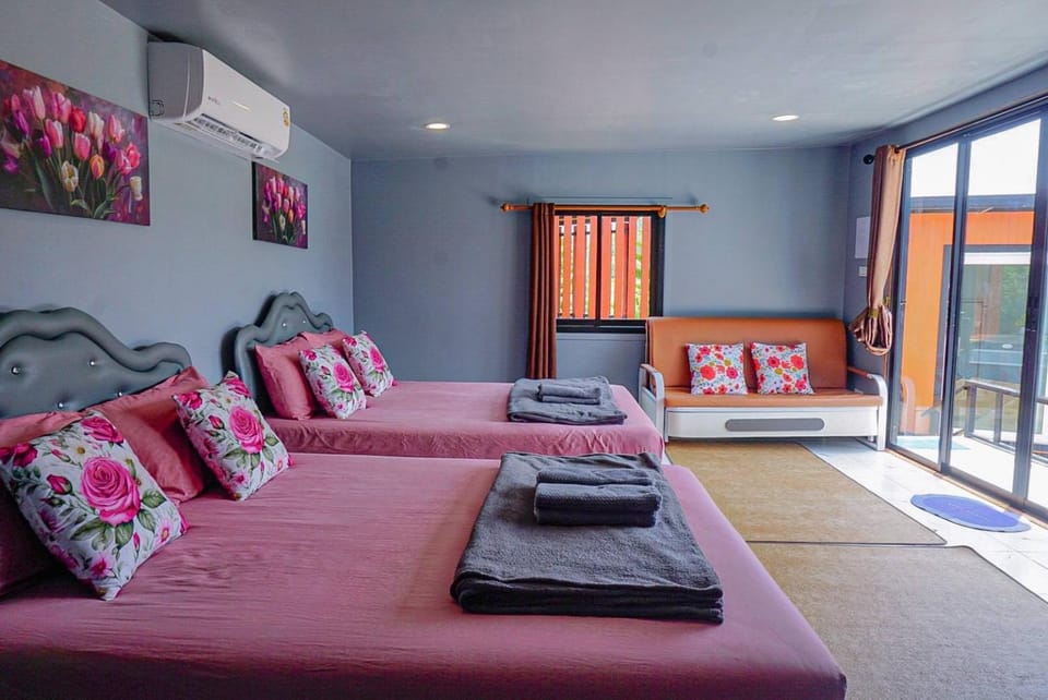Monkhaokho Zone B - B1 Mini Pool Villa Bed and Breakfast in Thailand
