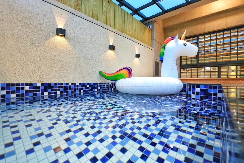 Pool view, Swimming pool