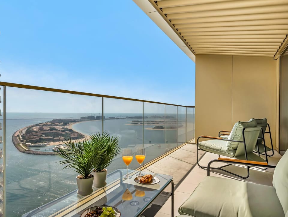 Natural landscape, View (from property/room), Balcony/Terrace, Balcony/Terrace, Dining area, Sea view