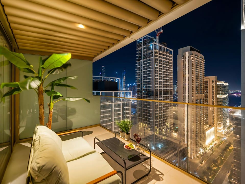 Patio, Night, City view