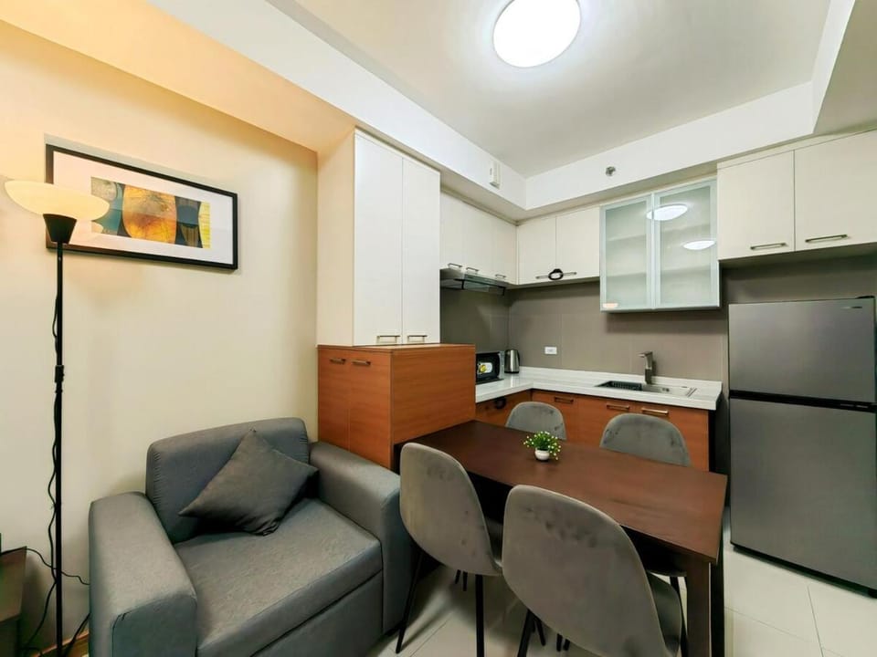 1BR Condotel Suite at Sunshine100 City Plaza #SS02-1 Apartment in Mandaluyong