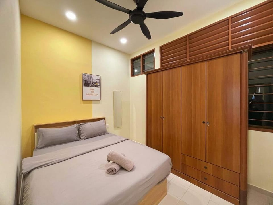 Vintage CoLiving 2Storey Haus House in Penang