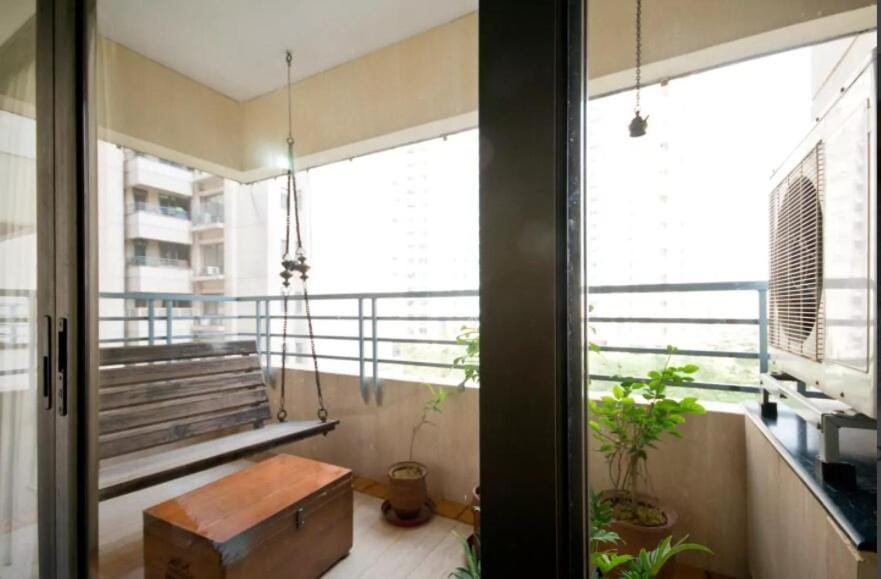 Luxurious BnB next to Corporate hubs Apartment in Maharashtra