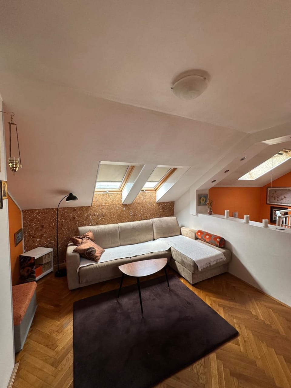 Bed, Living room, Photo of the whole room, Seating area, Bedroom