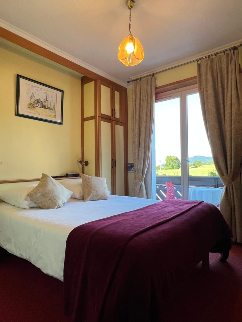 Photo of the whole room