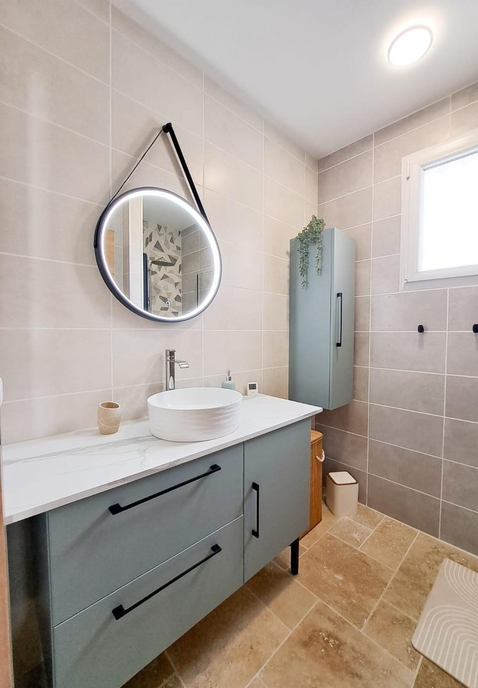 Shower, Bathroom, towels