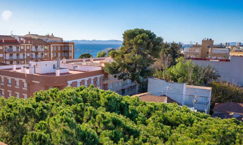 Property building, Balcony/Terrace, Sea view