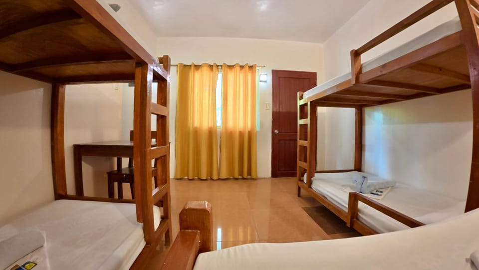 Bed, Living room