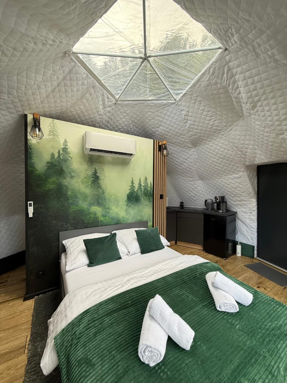 Całoroczny Apartament Jacuzzi Zieleniec Goat Glamp Luxury tent in Lower Silesian Voivodeship