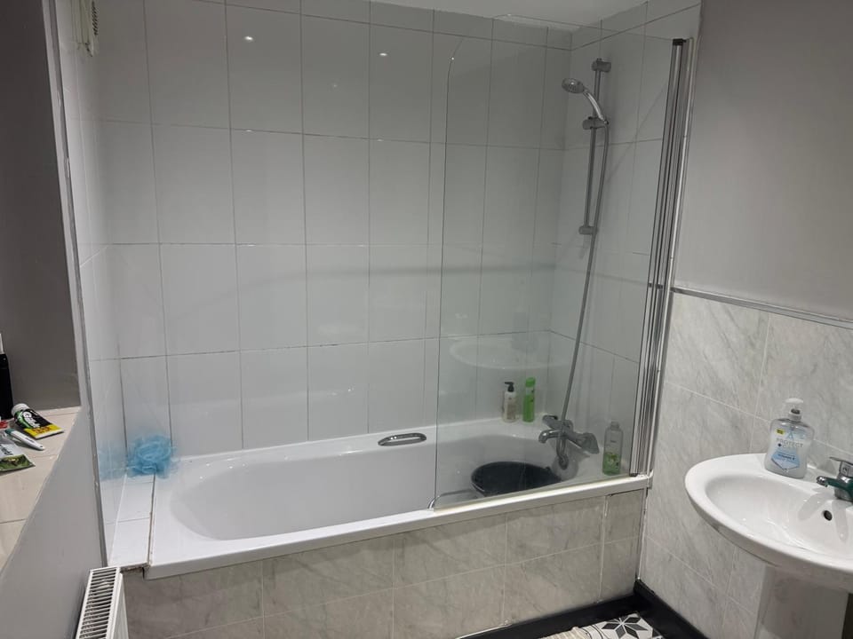 Cozy Private Room with Shared Amenities Vacation rental in Belfast