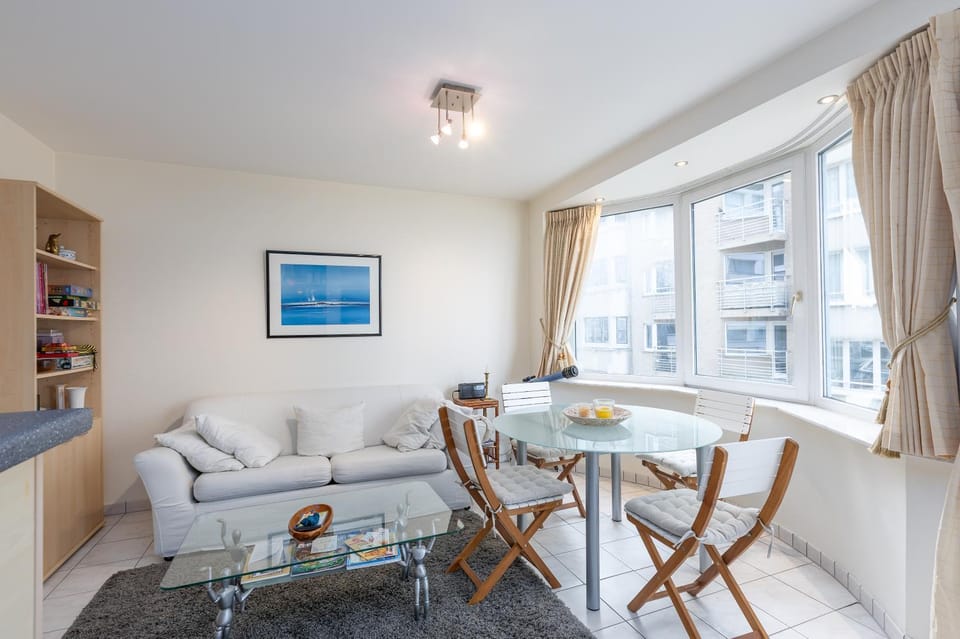 LECOMTE - The Shoreline Beachflow 124 Apartment in Ostend