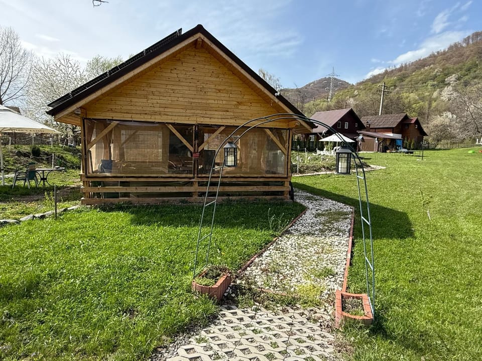 Green Camping Campground/ 
RV Resort in Romania