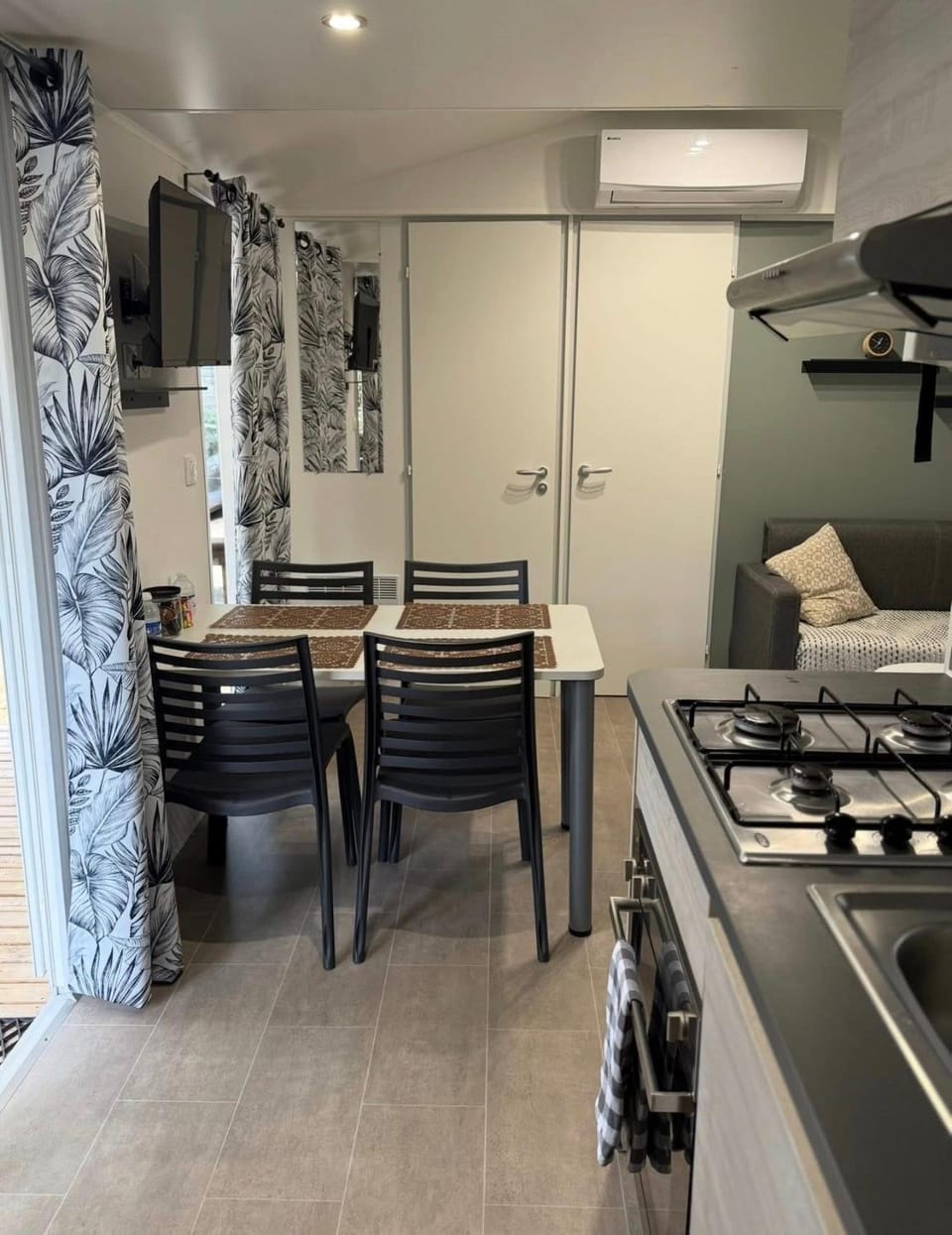 Mobil Home SIBLU VALRAS PLAGE Campground/ 
RV Resort in Occitanie