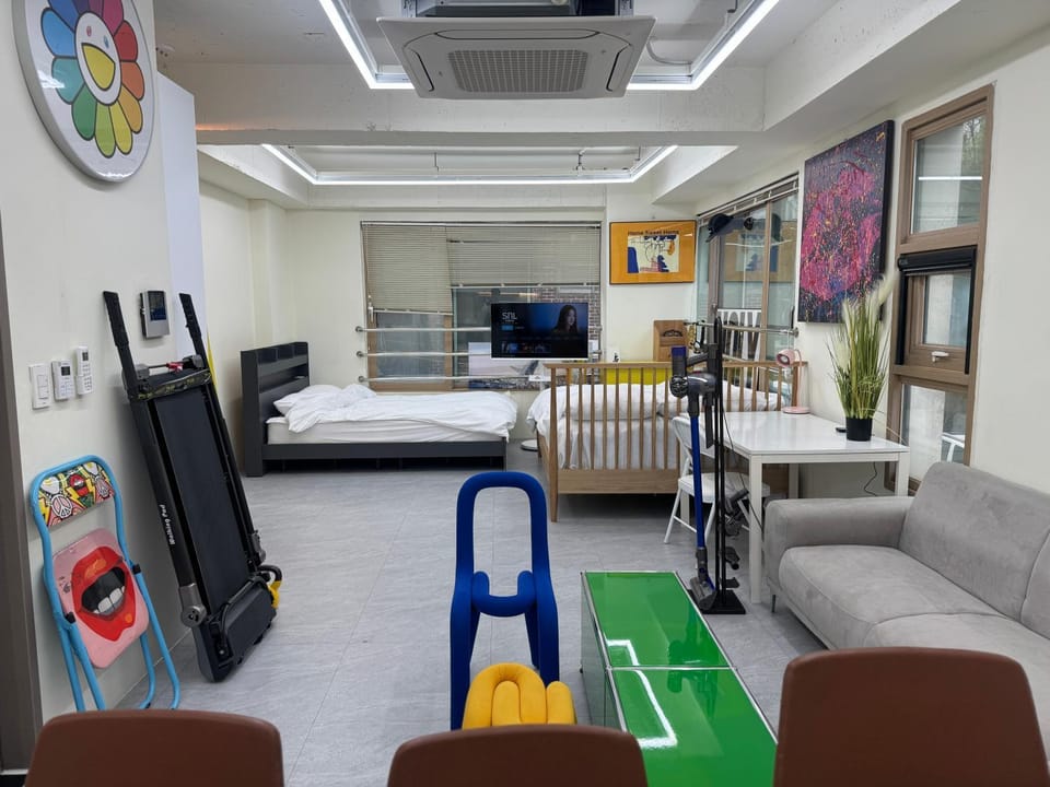 Communal lounge/ TV room, TV and multimedia
