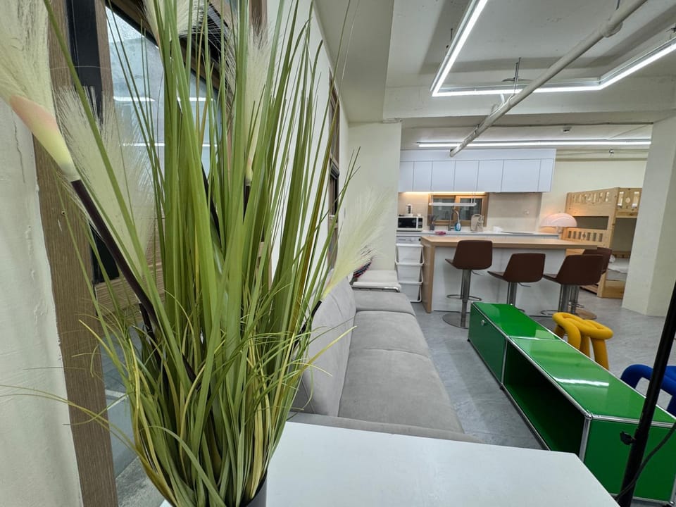 Seating area