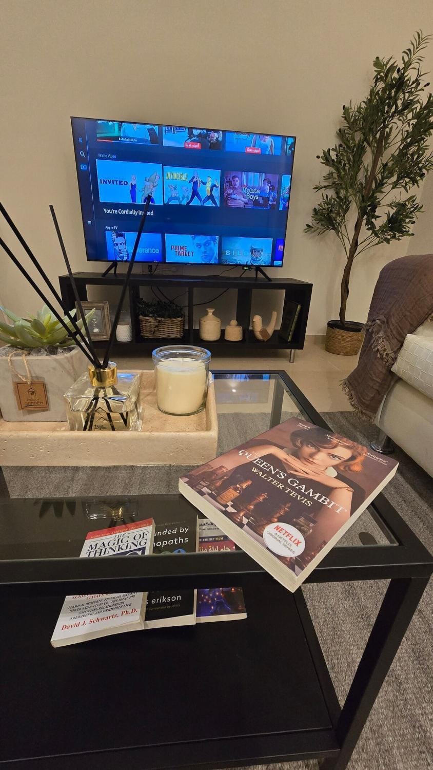 Communal lounge/ TV room, TV and multimedia, Living room, Seating area, Evening entertainment