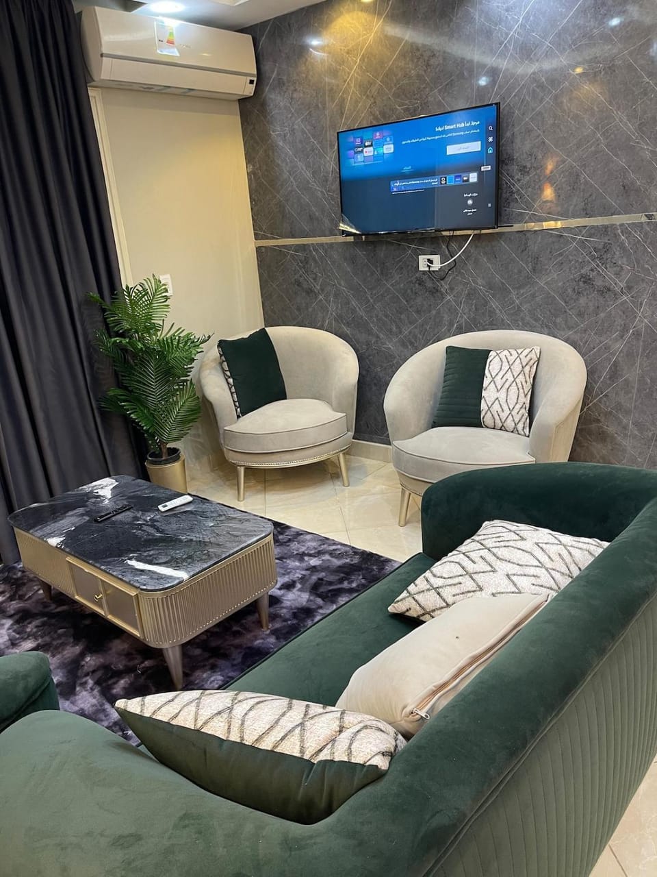 TV and multimedia, Living room, Seating area