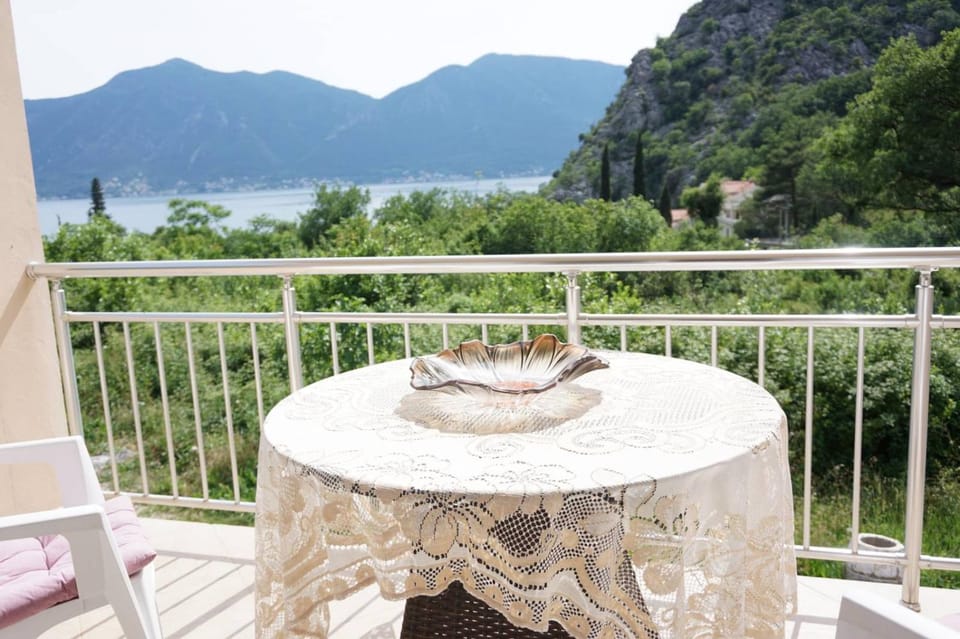 Natural landscape, Balcony/Terrace, Mountain view