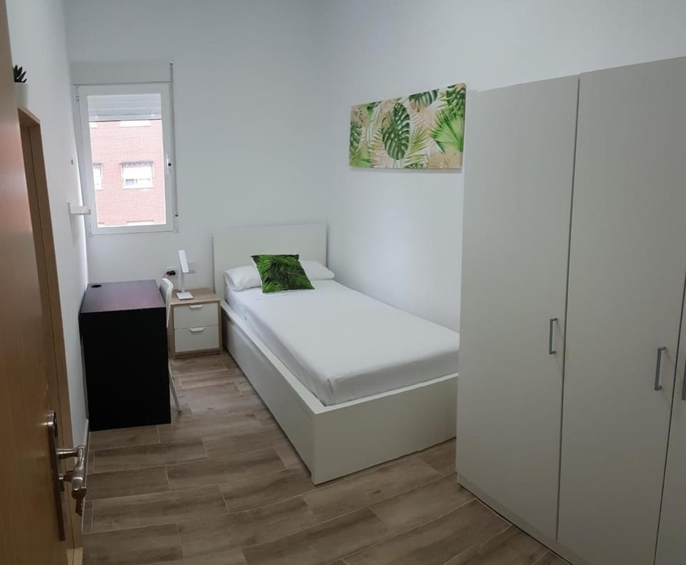Bed, Photo of the whole room, Bedroom, wardrobe