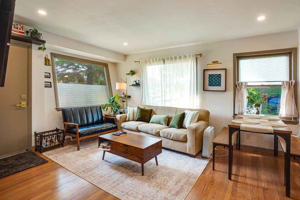 6 Mi to Summerfest Park: Home w/ Game Room! House in Cudahy