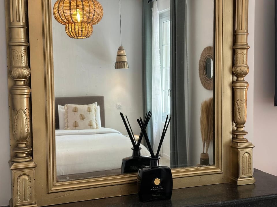 27 côté remparts Bed and Breakfast in Le Grau-du-Roi