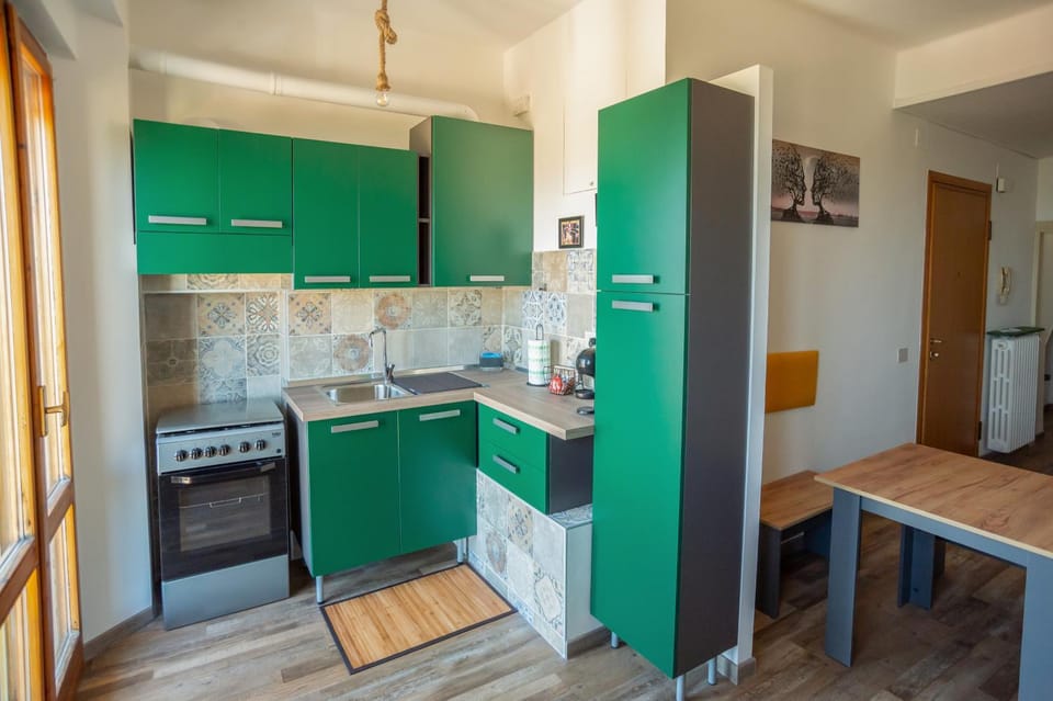 Kitchen or kitchenette, pet friendly