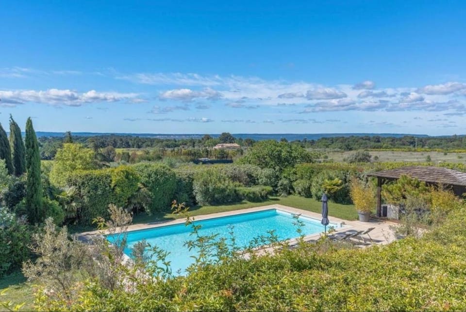 Villa Aix-en-Provence Pool and absolute calm Villa in Aix-en-Provence