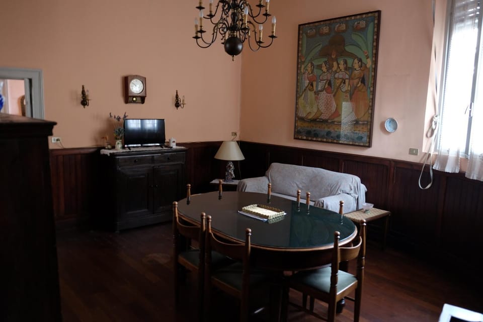 Communal lounge/ TV room, Dining area