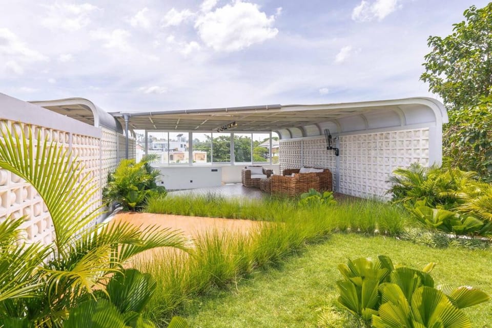 Aura Umalas - Futuristic 2BR Rooftop Villa with Green Views Villa in North Kuta