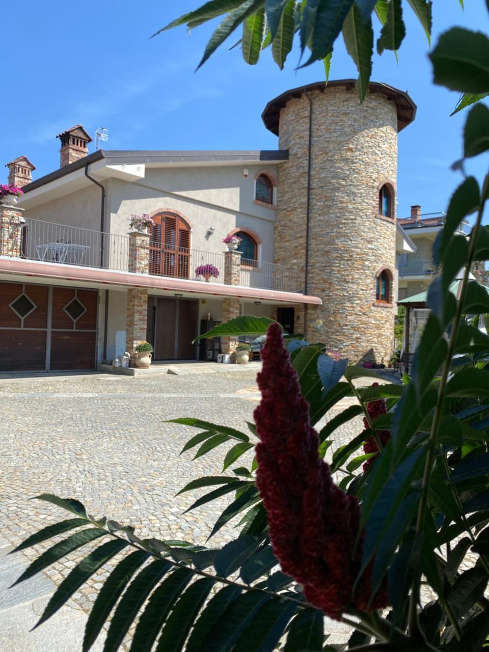 Property building, Day