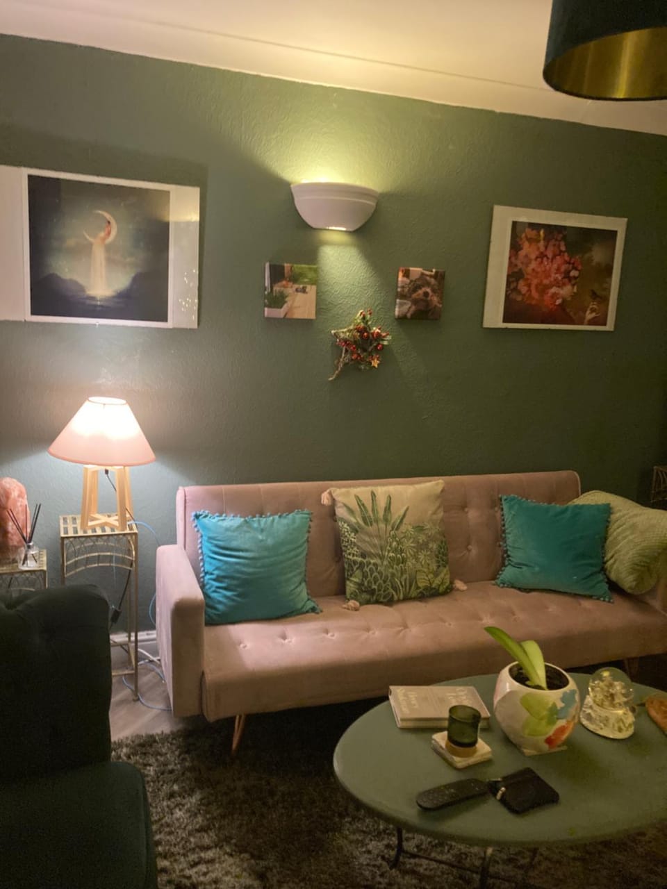 Living room, Internal: Not applicable to any particular room