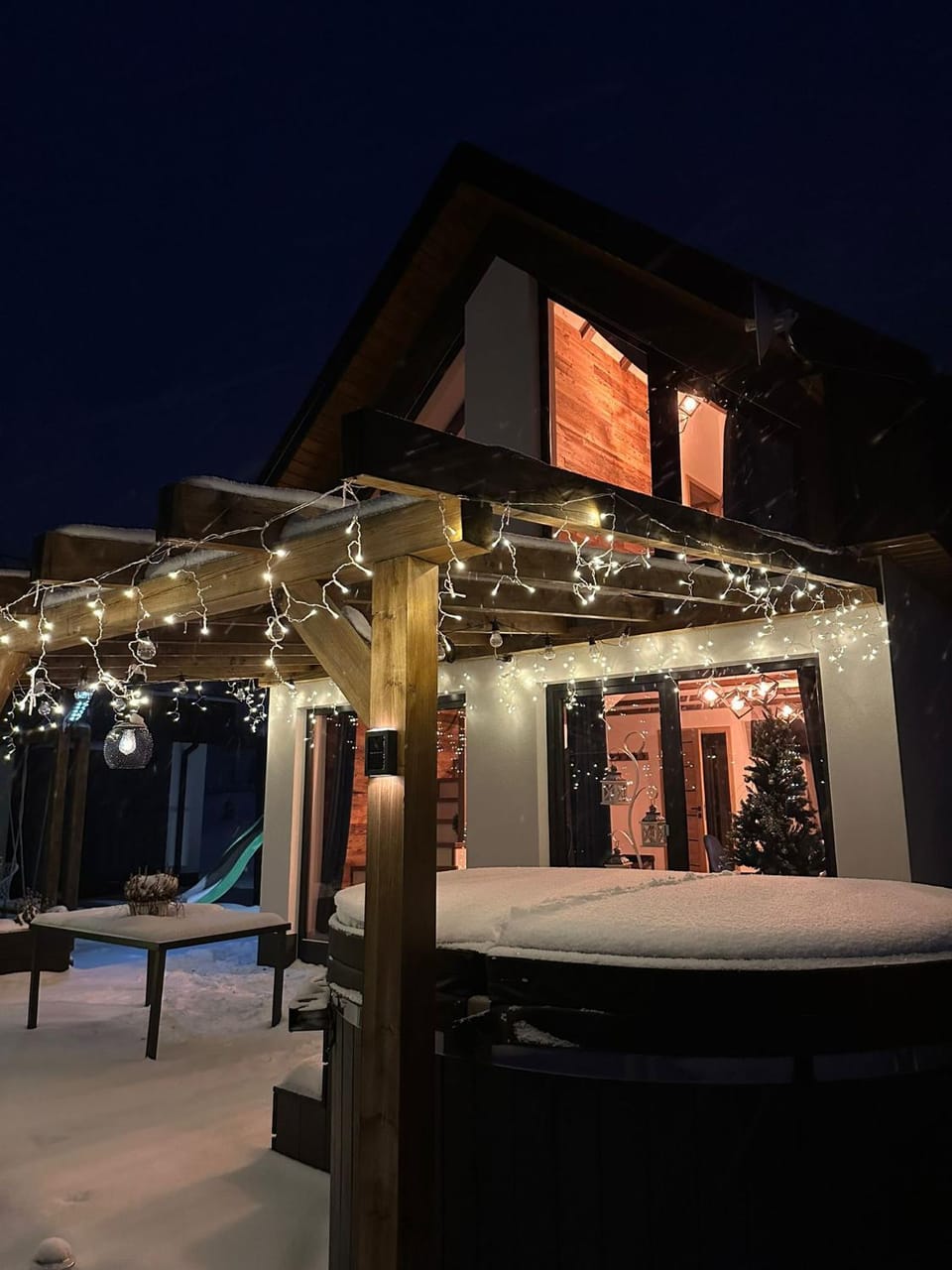 Property building, Night, Winter, Balcony/Terrace