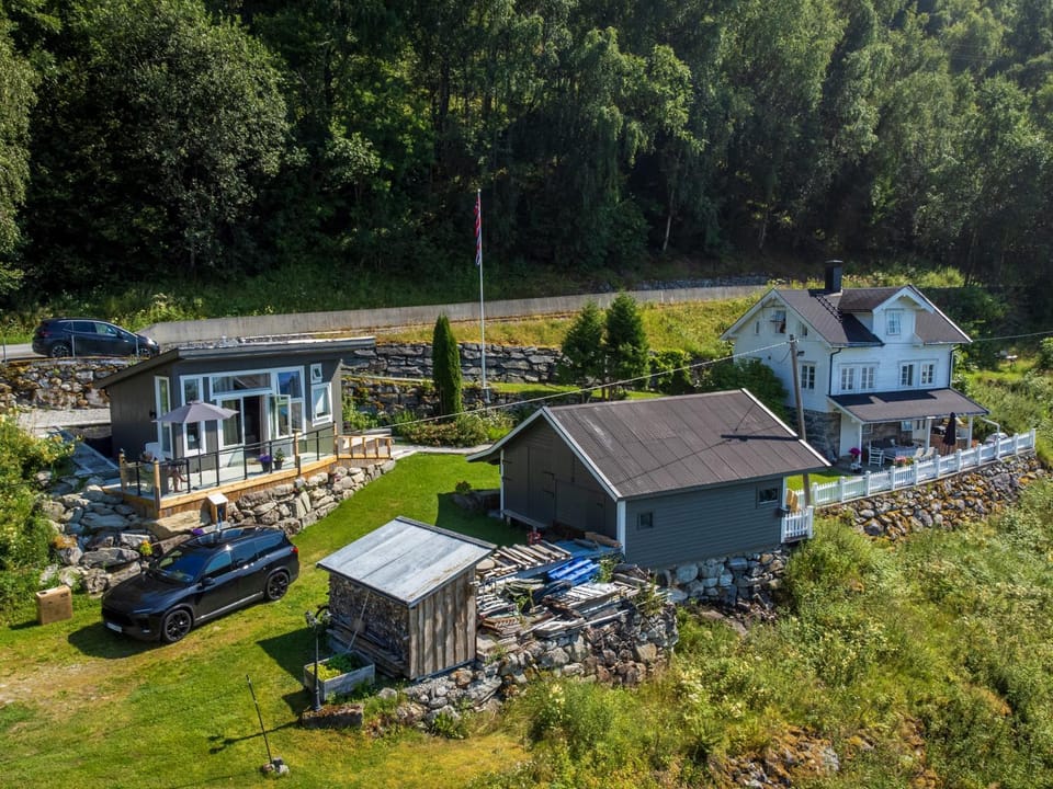 Fjord Cabin with Panoramic View & Private Balcony Cabin in Vestland
