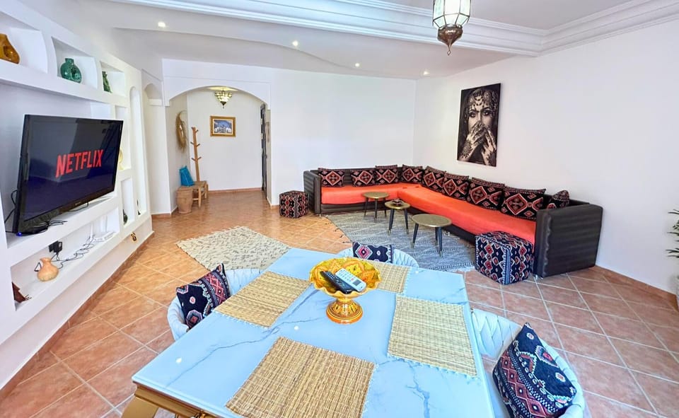 Perle Au cœur de Gueliz avec Piscine et 100m2 Apartment in Marrakesh