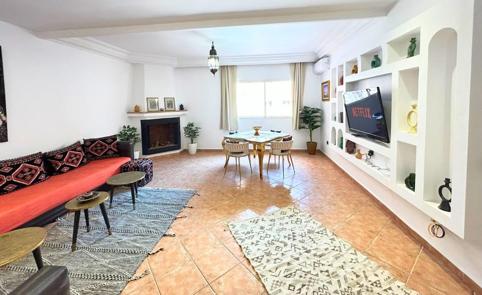 Perle Au cœur de Gueliz avec Piscine et 100m2 Apartment in Marrakesh