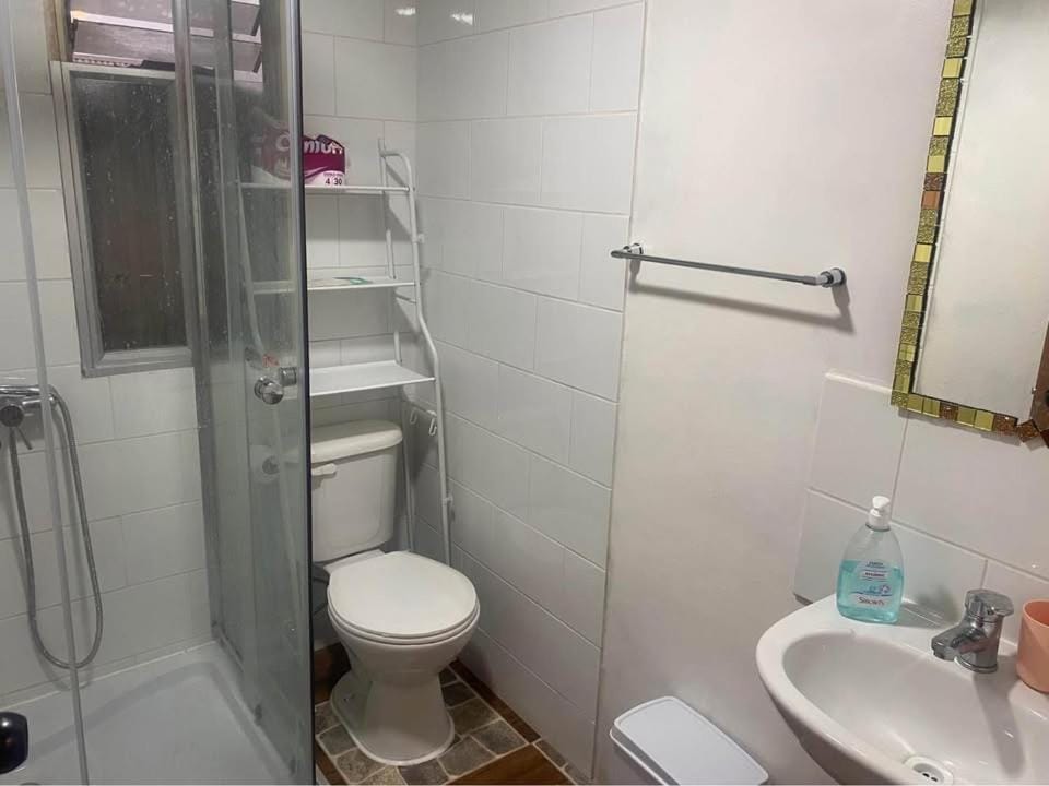 Shower, Toilet, Bathroom