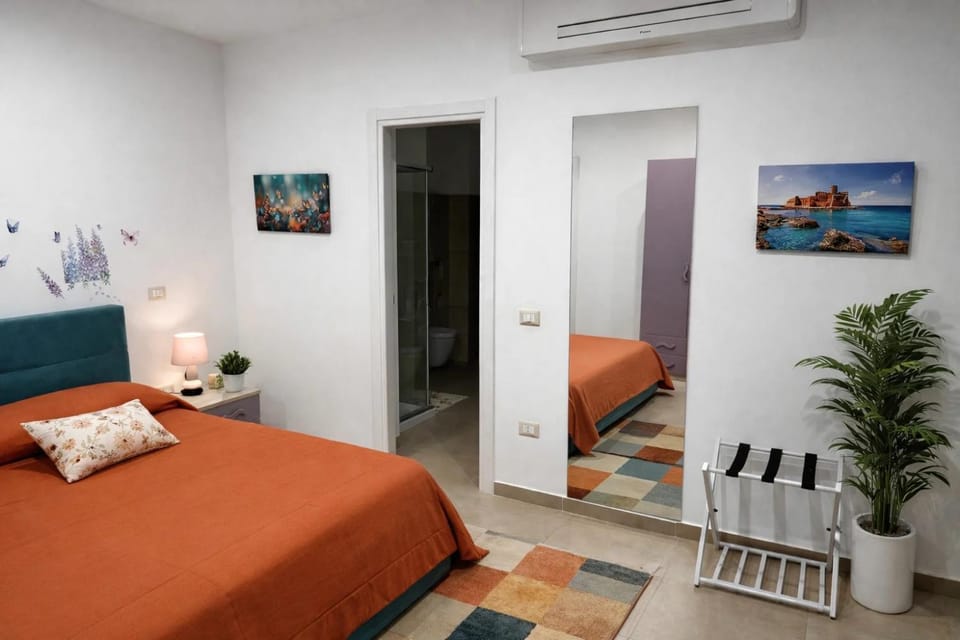Bed, Photo of the whole room, Bedroom, air conditioner