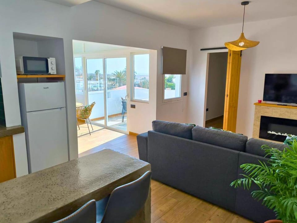 Communal lounge/ TV room, Kitchen or kitchenette
