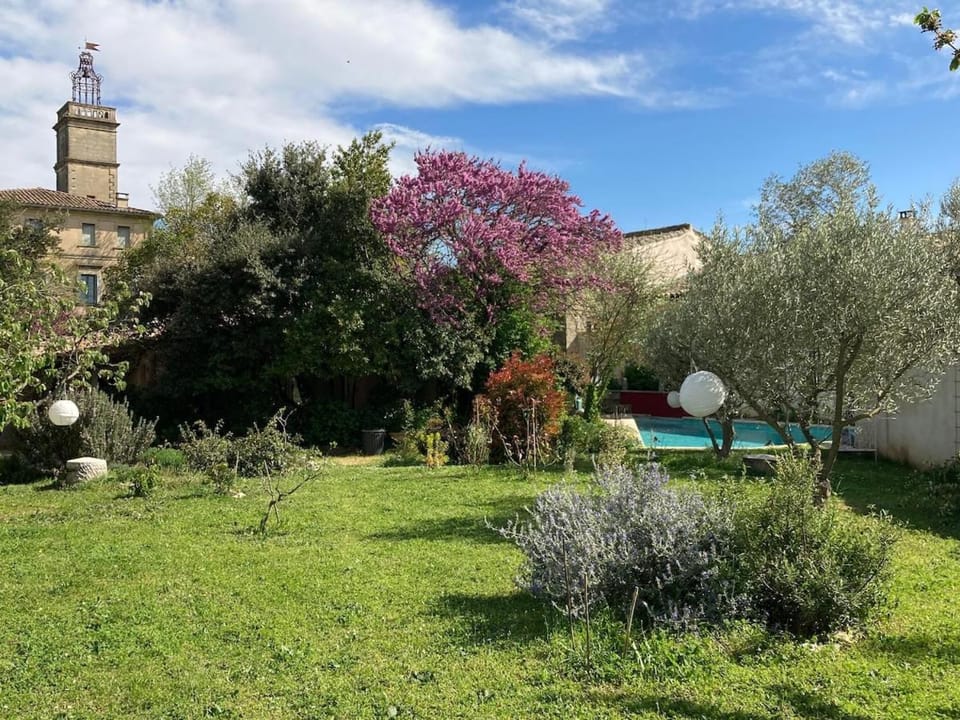 Village house with pool 8 minutes from Uzès House in Provence
