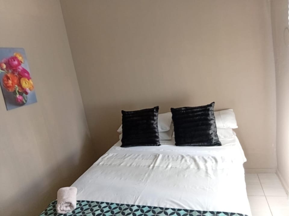 Traquil Stays BnB Bed and Breakfast in North West, South Africa