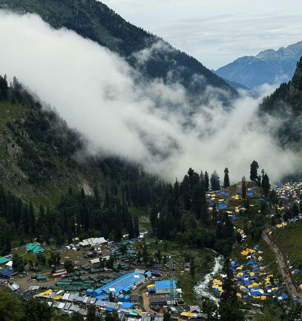 Sky Line Guest House Pahalgam Kashmir Vacation rental in India