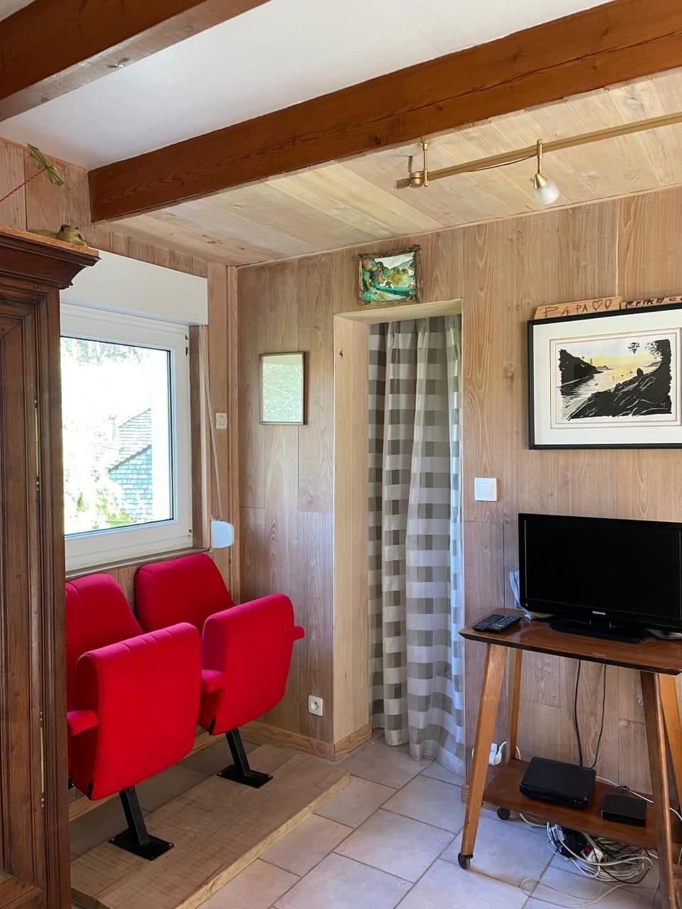 Communal lounge/ TV room