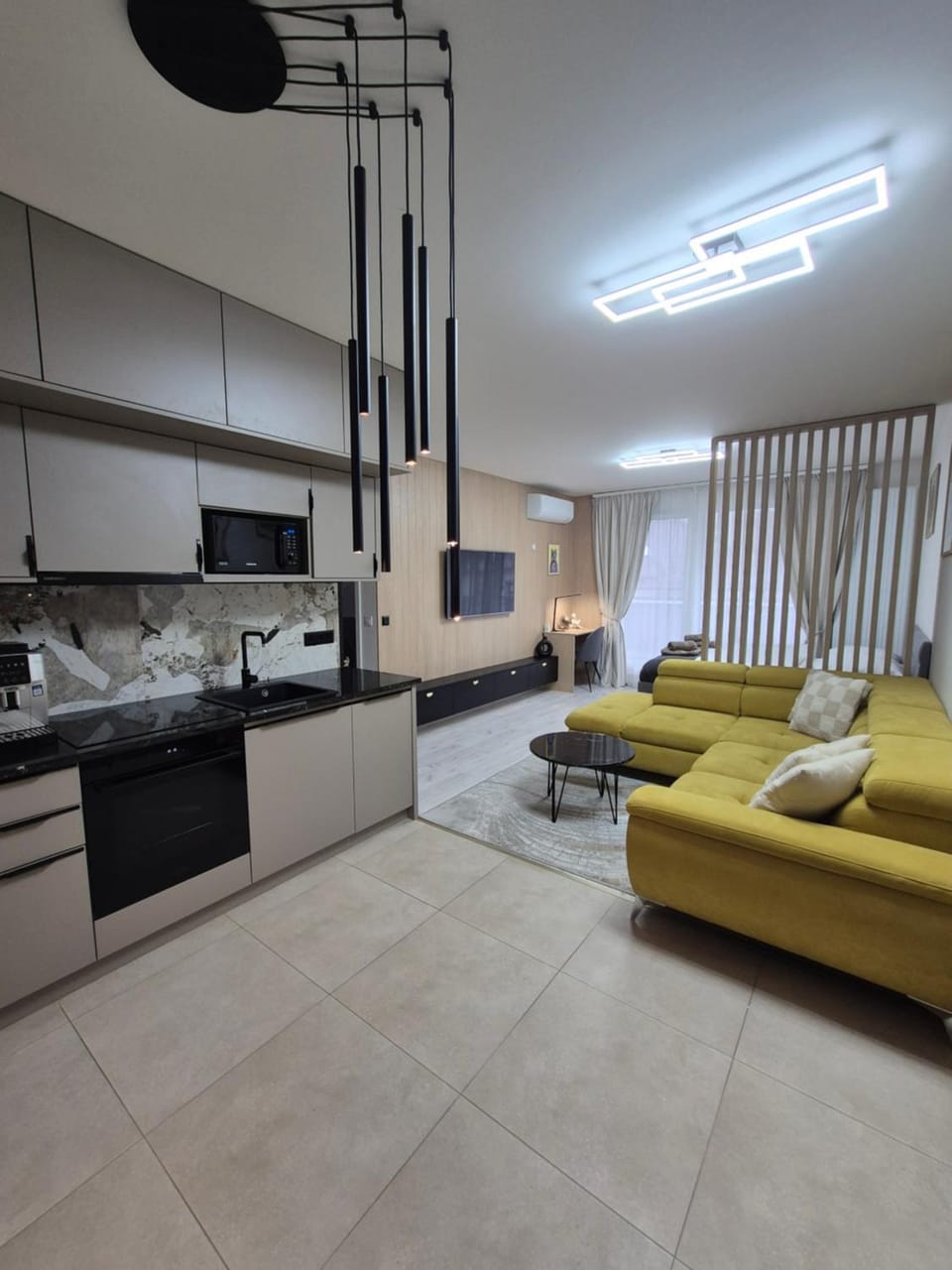 Seating area, kitchen