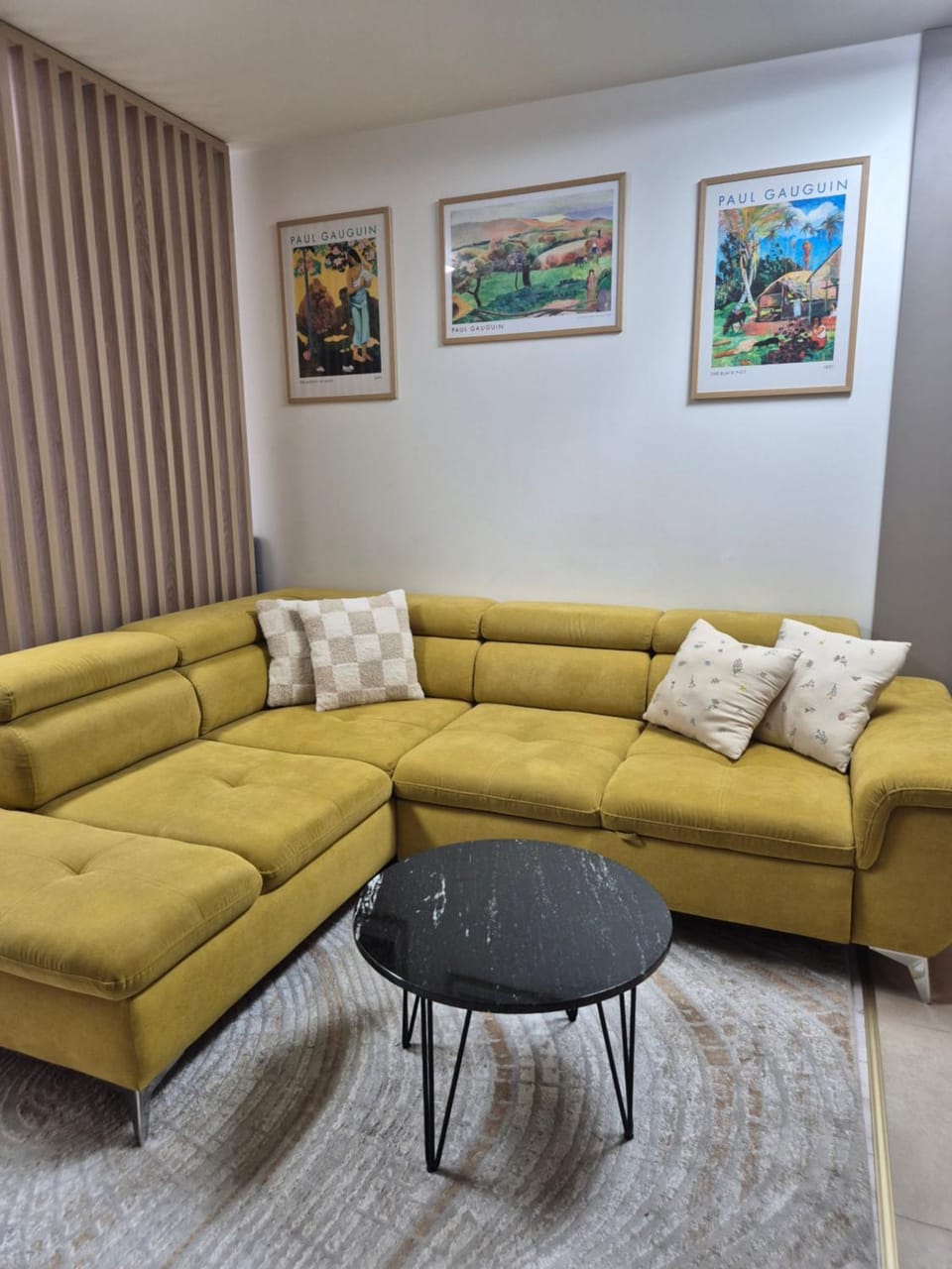 Seating area, Autumn