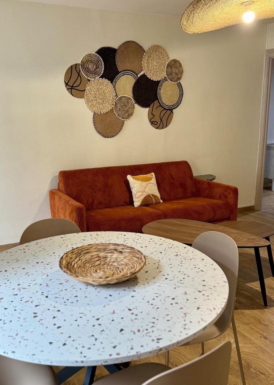 Living room, Dining area