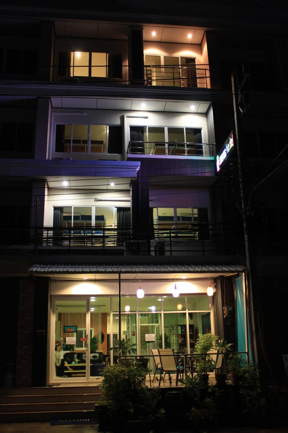 Ananas Central Phuket Hostel Hostel in Kathu