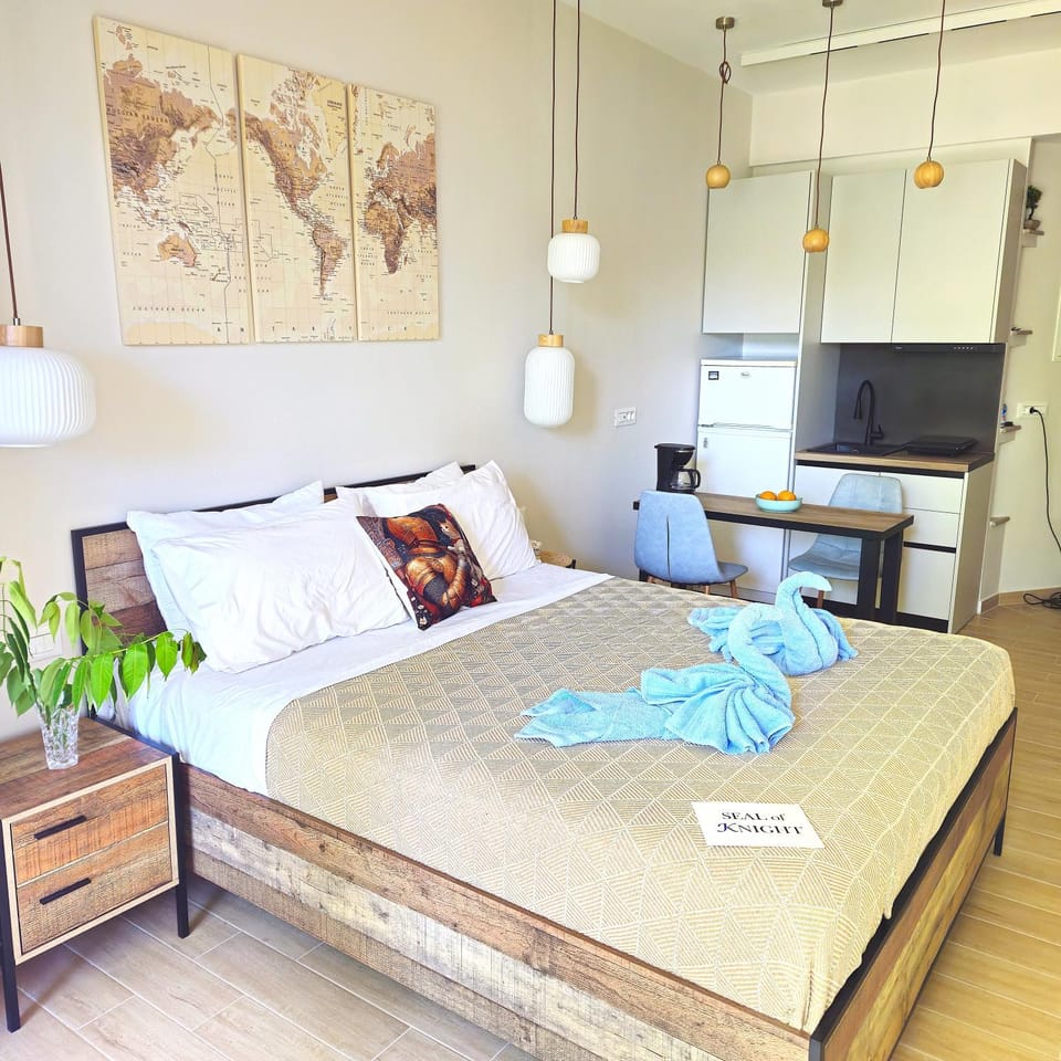 Bed, Photo of the whole room, Bedroom
