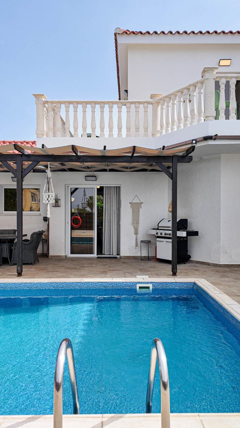 Patio, BBQ facilities, Balcony/Terrace