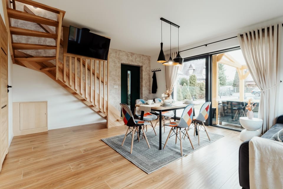 TV and multimedia, View (from property/room), Balcony/Terrace, Living room, Seating area, Dining area