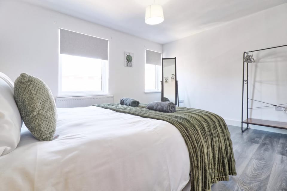 Bed, Bedroom, wardrobe